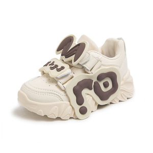 Chaussures de sport pour filles, automne 2025, nouvelles chaussures décontractées, polyvalentes, à semelle souple, chaussures de course pour filles, chaussures de football pour enfants - Product Image 1