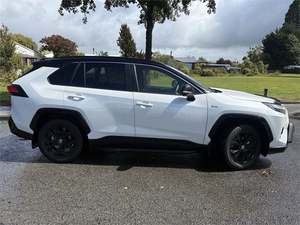 <span class=keywords><strong>Voiture</strong></span> d'<span class=keywords><strong>occasion</strong></span> en parfait état <span class=keywords><strong>Toyota</strong></span> <span class=keywords><strong>RAV4</strong></span> XSE 2.5P HV ECVT AWD SUV/5D/5S 2025 – SUV intelligent et sûr, prêt à être expédié - Product Image 6