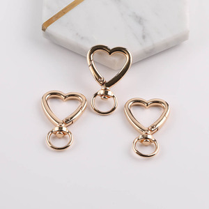 Llavero con Gancho en Forma de Corazón de Metal, Plateado y Dorado, Accesorio para Bolsos y Maletas, Pieza de Joyería de Moda 56129 - Product Image 2