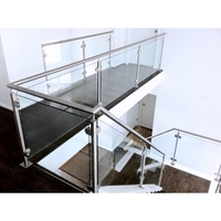 Balustrade en verre de pont de Matt idéale pour les balcons extérieurs de villa Système simple de clôture de balustrade en verre d'acier inoxydable