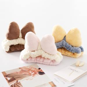 ربطة شعر مرنة من الفانيلا المخملية بألوان متباينة وتصميم فيونكة لطيف - معتمدة من Oeko-Tex، إكسسوار شعر للتجميل والاستحمام - Product Image 2