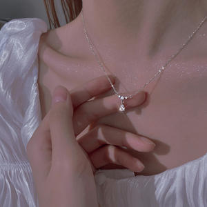 Exquisito Collar de <span class=keywords><strong>plata</strong></span> de acero inoxidable delicado colgante de gota de cristal de circón estilo coreano mujeres gargantilla collar joyería de niña - Product Image 4