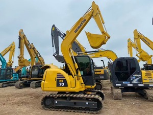 Excavatrice sur chenilles Komatsu PC70 d'occasion, 90 % neuve, avec godet de terrassement, poids en ordre de marche de 7 tonnes, machine hydraulique - Product Image 3