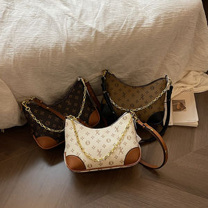 Tendance mode 2025 : Sacs à main pour femmes - Produits de luxe avec décorations en chaîne et pochettes multifonctions. 2847 - Product Image 1