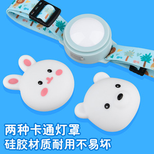 Lampe frontale pour enfants avec design lapin et ours, lumière LED pour usage extérieur, corps en plastique léger et durable, autonomie de 4 heures - Product Image 2