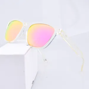저렴한 패션의 이탈리아 브랜드 유연한 도매 저렴한 멋진 캐주얼 태양 안경 투명 다채로운 선글라스