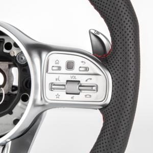 Volant sport en cuir perforé à fond plat avec couvercle de klaxon et palettes de changement de vitesse pour Mercedes A200 B200 C260 E300 <span class=keywords><strong>GLC</strong></span> GLE GLK - Product Image 4
