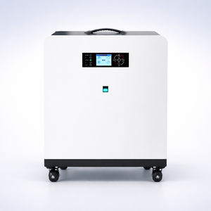Système de stockage d'énergie solaire extérieur autonome avec batterie mobile 5 kWh 51,2 V 100 Ah, étanche IP65, écran LCD et unité BMS Pro - Product Image 3