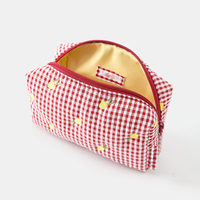 Prix d'usine Trousse de maquillage et de toilette en coton tendance à motifs personnalisés, avec broderie mignonne et motif gingham fruits