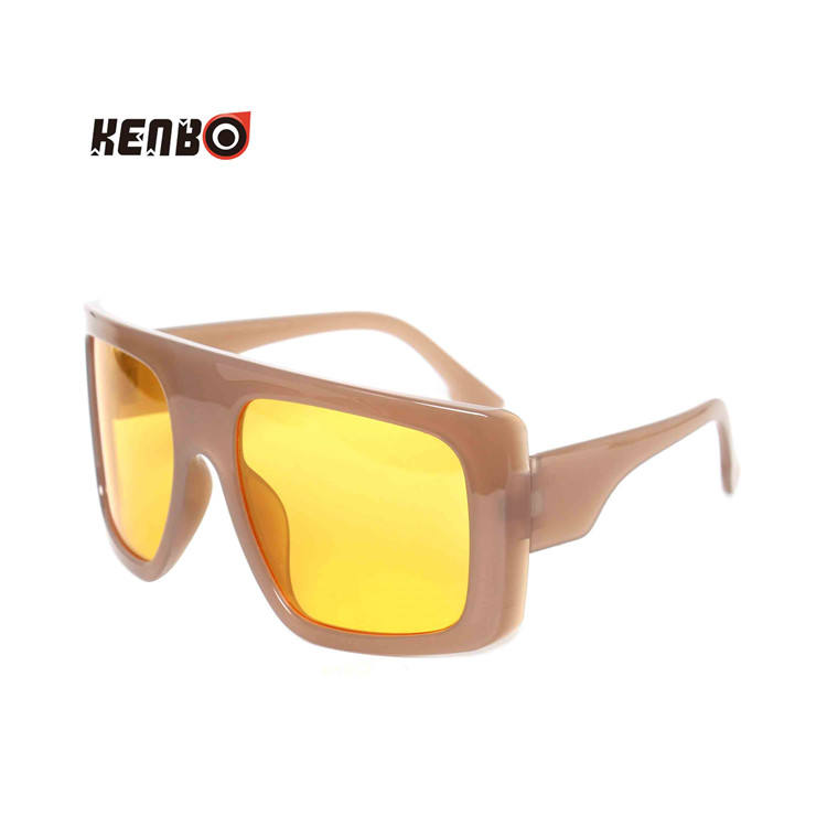 สีน้ำตาล