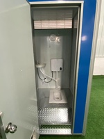 Toilette mobile moderne préfabriquée portable en acier Salle de douche mobile publique extérieure pour écoles parcs salles de bains Panneau sandwich