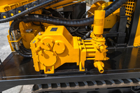 Foreuse de prospection géologique entièrement hydraulique, profondeur 500 m, pression 21 MPa, vitesse 1300 tr/min pour l'exploitation minière et les études géologiques