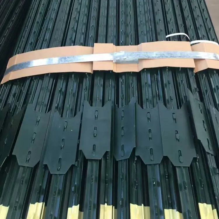 Metal kullanılan elektrikli çit t-post toptan yeşil boyalı çivili t sonrası