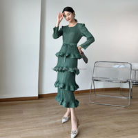 Haute qualité nouveau style d'automne conception de niche réduction de l'âge haut de gamme plissé femmes gâteau jupe robe pour les femmes