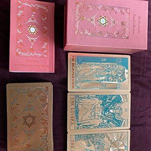 Custom Logo 78 Card Deck Pink Oracle Printed Classical Tarot Cards With Guidebook