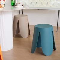 Tabouret moderne en plastique empilable, épaissi, de luxe léger, chaise de salle à manger haut de gamme, tabouret en forme de pétale, tabouret d'appoint pour restaurant