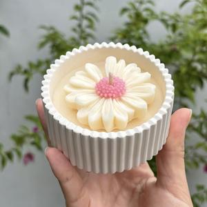 Bougie à la camomille en pot en plâtre, cire de soja, parfum pêche blanche et Oolong, cadeau créatif, vente en gros, <span class=keywords><strong>atelier</strong></span> DIY, bougies en forme de fleur - Product Image 4
