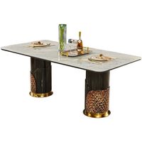 Ensemble table et chaises de salle à manger de luxe léger de style italien du milieu du siècle pour villa à plancher plat, mobilier haut de gamme pour les loisirs