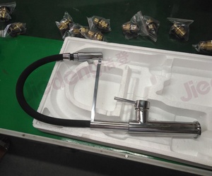 <span class=keywords><strong>Robinet</strong></span> de cuisine monté sur le pont en céramique à poignée unique de haute qualité avec douchette à tirer moderne robinets - Product Image 3