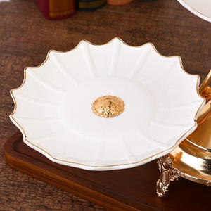 Paniers de fruits à plusieurs niveaux Cupcake Stand Assiette à dessert Style européen Gâteau Stand Fruit Candy Tower Plateau de service en verre pour la maison de mariage - Product Image 4