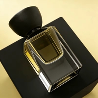 Flacon de parfum carré en verre de luxe de 30 ml avec base épaisse et bouchon à clipser, personnalisation du dessus en bois disponible