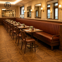 Meubles de restaurant Ron Group, table carrée en bois massif, chaise rembourrée en cuir, dossier haut, sièges de banquet personnalisés