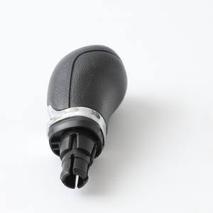 Pommeau de levier de vitesse en cuir ergonomique pour Skoda Octavia II Superb 5 6 vitesses - Product Image 1