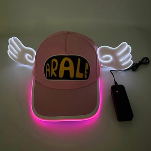 Carino Anime Dr. Crollo LED cappello al Neon Arale cappellino da Baseball con ali d'angelo rosa luminoso cappello da festa per ragazze donne Costume di Halloween - Product Image 2