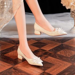 <b>Red</b> Satin Pointed Toe Kitten Heel Bridal Shoes With Flower Decoration Slip-On Wedding Party <b>Pumps</b> Med Heel 3cm 5cm - Product Image 3