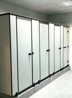 Cubículos de Baño Anti-Vandálicos Económicos, Resistentes al Agua, Fáciles de Limpiar, para Aeropuertos, Gimnasios, Cines, Estaciones de Tren, Personalizables, Venta al Por Mayor