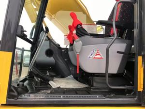 Excavadora Industrial Usada Komatsu PC200 de 20 Toneladas, Modelo 2022, en Venta. Componentes Principales: Motor, Bomba de Engranajes, Rodamientos. Origen: Japón. - Product Image 5