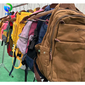 Sacs Scolaires d'Occasion de Haute Qualité, Vente en Gros d'Usine, Modèles Mixtes Hommes et Femmes, en Bon État - Product Image 1