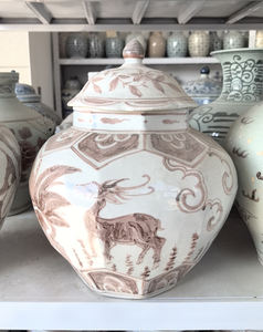 Tarro de jengibre octogonal de ciervo rojo vidriado de estilo antiguo chino tarro de cerámica estampado de ciervo pintado a mano con tapa Lotus Otif - Product Image 1