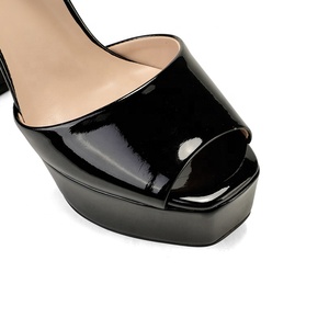 Sandali <span class=keywords><strong>con</strong></span> <span class=keywords><strong>tacco</strong></span> largo e plateau <span class=keywords><strong>alla</strong></span> moda da donna, neri, sexy, <span class=keywords><strong>con</strong></span> punta quadrata e cinturino <span class=keywords><strong>alla</strong></span> <span class=keywords><strong>caviglia</strong></span>, ideali per l'estate - OEM/ODM - Product Image 3