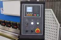 Prensa Plegadora CNC BEKE WC67K 100T3200 E21 con Estructura de Barra de Torsión y Función de Modificación Rápida de Datos para Acero Inoxidable y Aluminio