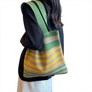 Nouveau sac à bandoulière pour femme, style crochet, imprimés animaliers, fermeture éclair large - Product Image 1