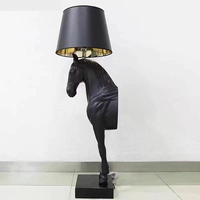 Lampadaire Sculpture Cheval Demi-Corps en Fibre de Verre, Décoration Artisanale Nordique pour Villa, Hall d'Hôtel, Art Décoratif, Mobilier d'Intérieur