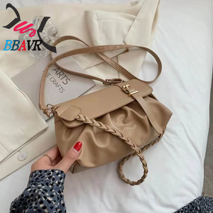 Bolso de Hombro Tipo Dumpling de PU con Bordado Lingge de Alta Gama, Cadena y Botón, Diseño de Letras, Novedad 2022 - Product Image 5