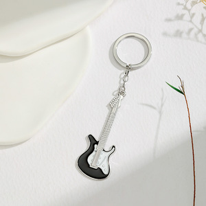 Guitar Keychains Metal Zinc Alloy Painted Pendants Creative Musical Instrument Charms For Gift Bags Summer 2024 - Product Image 4