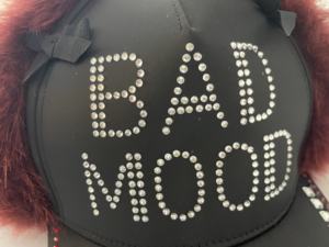 หมวกเบสบอลหนัง PU 6แผงสไตล์วินเทจหมวกปิดหูปักด้วยมือพร้อมขนลักษณะเนื้อผ้าทั่วไป - Product Image 5