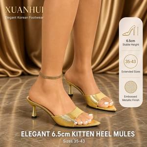Nuovi Mules Dorati Metallizzati Xuanhui per Donne, Tacco a Spillo 6,5cm, Punta Affusolata, Sandali con Motivo in Rilievo, Scarpe da Festa e Matrimonio - Product Image 1