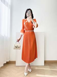 ชุดราตรีทรงเอไลน์ยาวคลุมเข่า จับจีบระบายช่วงเอวธรรมชาติ แขนพอง ประดับมุก สำหรับโอกาสพิเศษ  ผ้า 100%  รุ่นใหม่ล่าสุดสำหรับผู้หญิง - Product Image 3