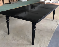 Table de réception de luxe rectangulaire longue en acier inoxydable doré et verre blanc pour hôtel et événements