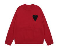 Pull en tricot décontracté à col rond pour femme avec motif en forme de cœur et logo sur le devant.