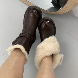 Bottines Martin pour femmes en cuir véritable et épaissies avec du coton pour la chaleur hivernale, bottines rétro courtes, bottines de travail décontractées - Product Image 2