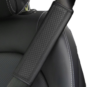 Universal Car Seat <strong>Safety</strong> <strong>Belt</strong> with 3K Twill Carbon Fiber Texture Thickened Shoulder Pads Polyester 2-Point <strong>Type</strong> Cover