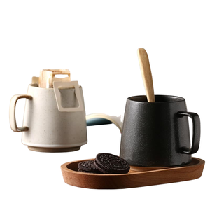 Mug en céramique artisanal de style japonais, en grès brut noir mat, personnalisé, simple et vintage, pour restaurant de ramen, vente en gros - Product Image 3