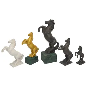 Индивидуальные фигурки животных, статуя из смолы, новая модель, скульптура лошади для украшения дома и подарки, доступные в размере М