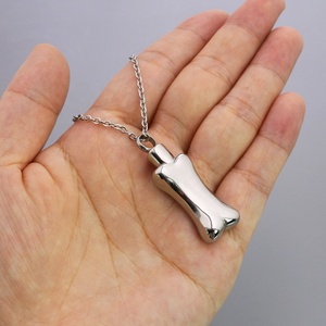 Collana per Cremazione di Animali Domestici, Gioiello di Lusso per Ceneri di Cani/Gatti, Ciondolo Urna in Acciaio Inox con Impronta Animale - Product Image 3