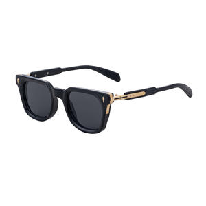 Lunettes de soleil polarisées Vogue à monture carrée pour hommes, en plastique noir et métal, protection UV400, pare-soleil pour la conduite en extérieur - Product Image 1
